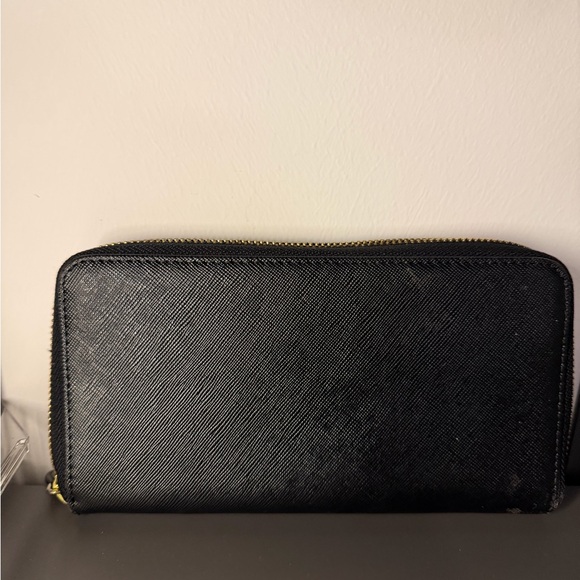 Prada Wallet - Picture 3 of 7